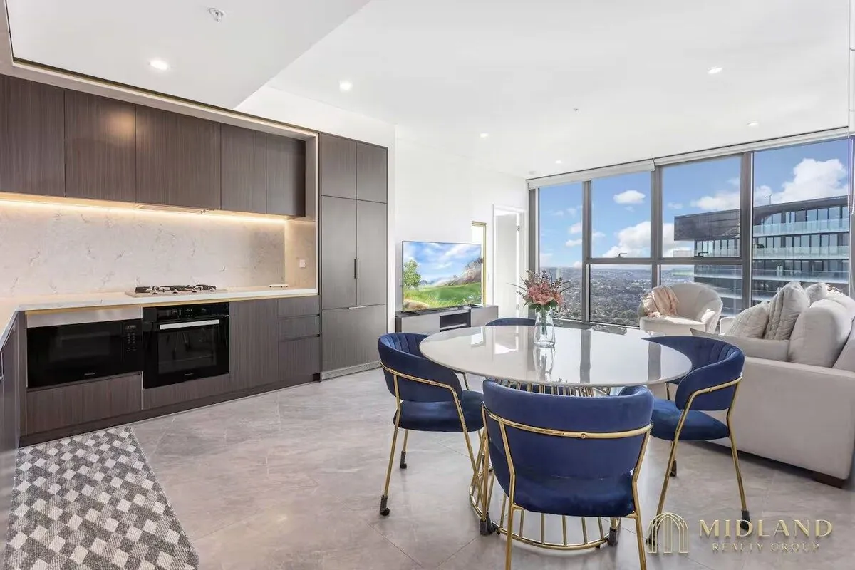 The St Leonards Sub-Penthouse — photo 2 of 5