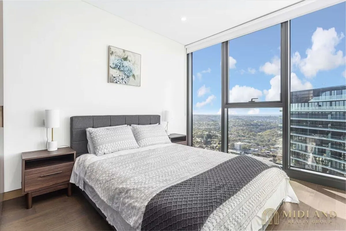 The St Leonards Sub-Penthouse — photo 4 of 5